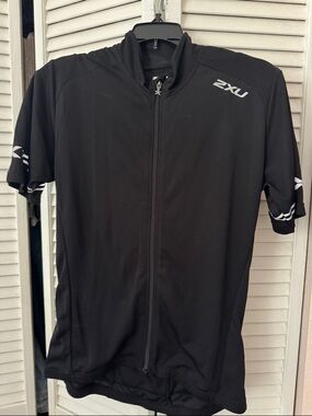 2XU Black Full-Zip Short Sleeve Cycling Jersey